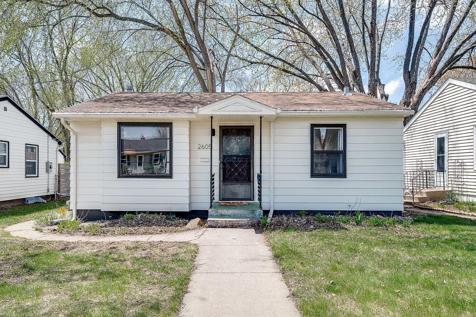 View of Residential at 2605 York Avenue, Robbinsdale MN 55422, Robbinsdale - Mike Wilen | Minnesota Team Real Estate