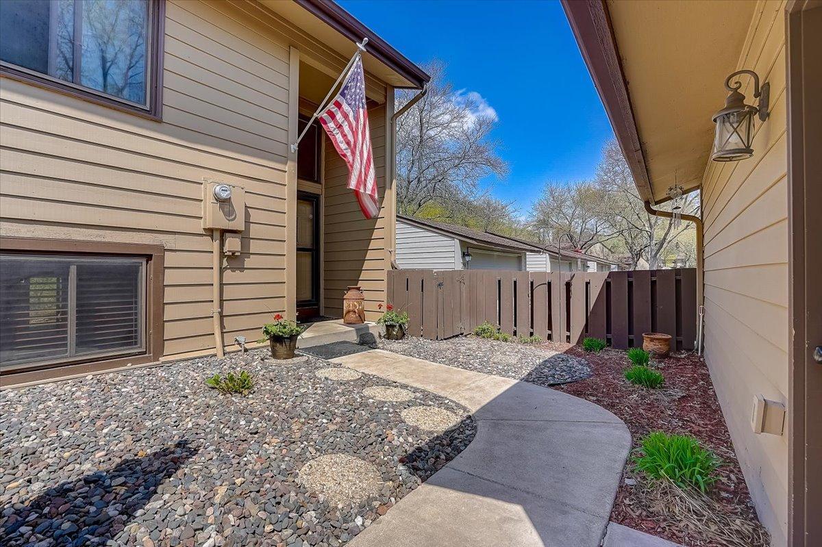 View of Residential at 289 Eagle Lake Drive, Maple Grove MN 55369, Maple Grove - Mike Wilen | Minnesota Team Real Estate