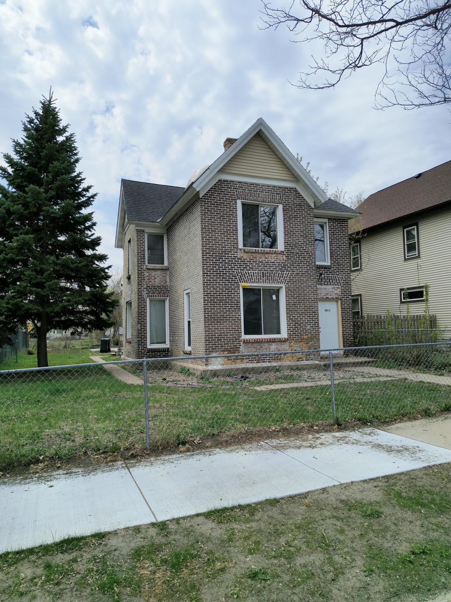 View of Residential Income at 2013 Hillside Avenue, Minneapolis MN 55411, Minneapolis - Mike Wilen | Minnesota Team Real Estate