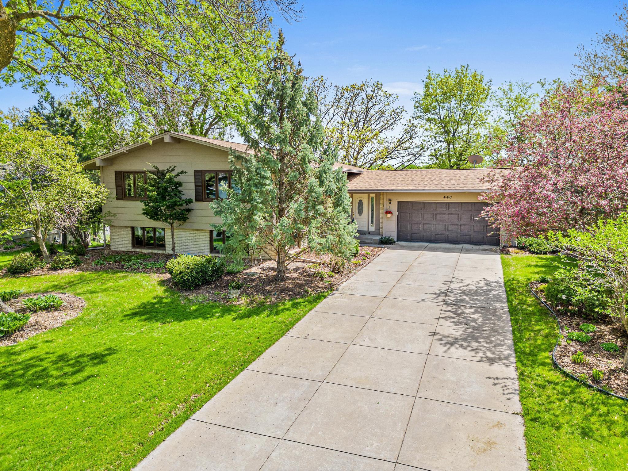 View of Residential at 440 Woodhill Drive, Roseville MN 55113, Roseville - Mike Wilen | Minnesota Team Real Estate
