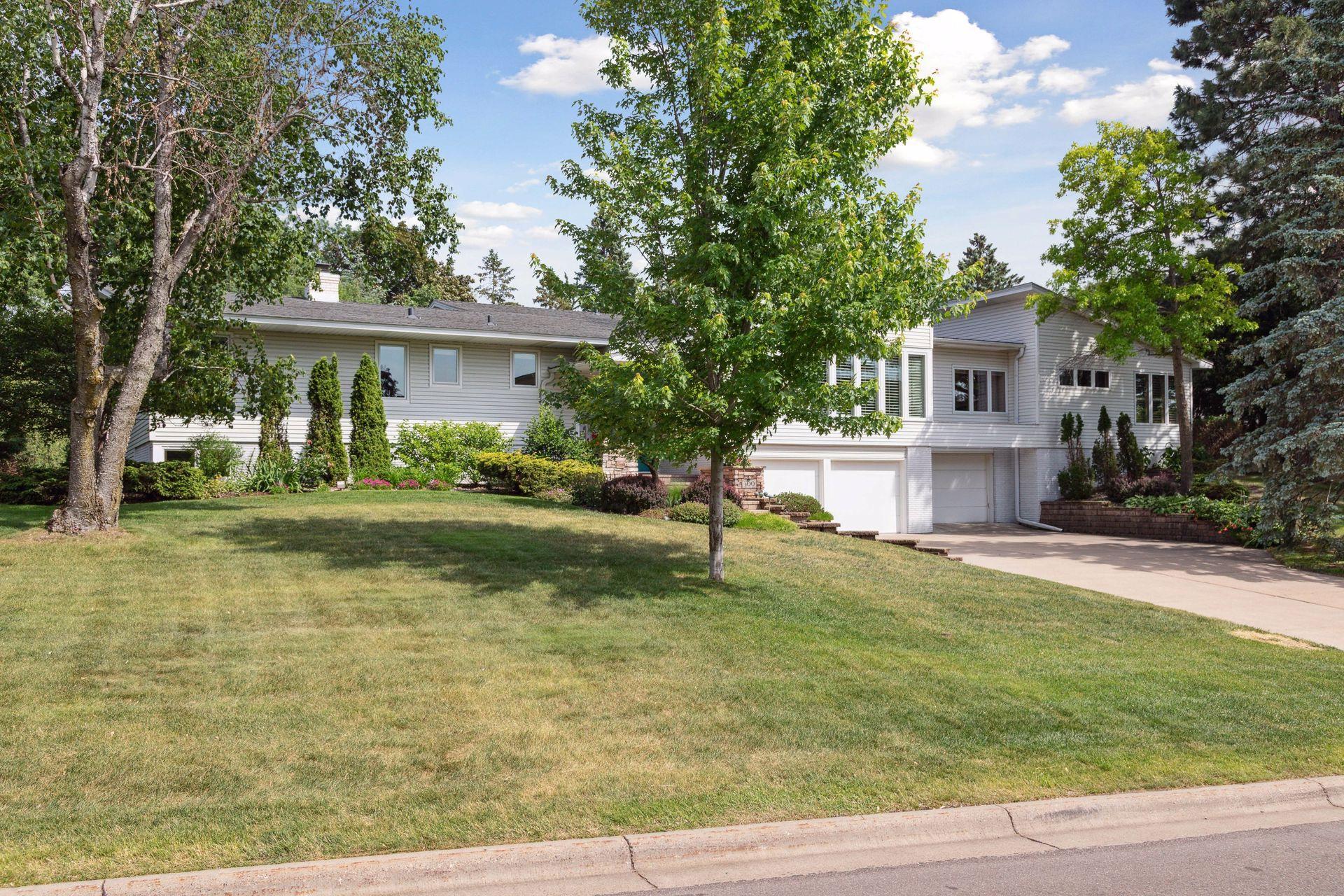 View of Residential at 300 Westwood Drive, Golden Valley MN 55422, Golden Valley - Mike Wilen | Minnesota Team Real Estate