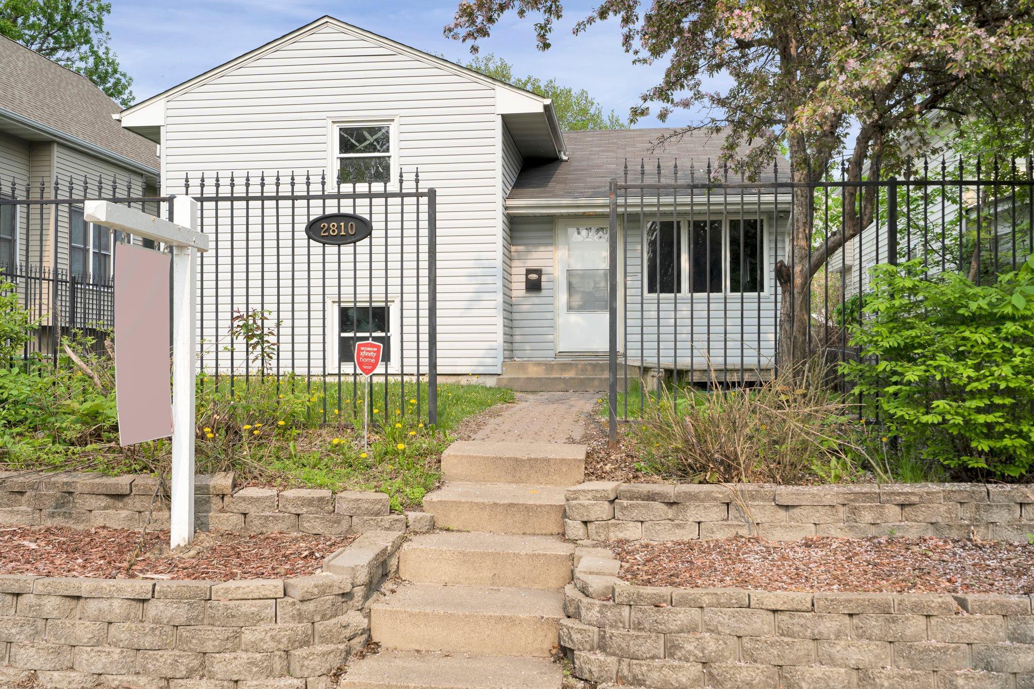 View of Residential at 2810 James Avenue, Minneapolis MN 55411, Minneapolis - Mike Wilen | Minnesota Team Real Estate