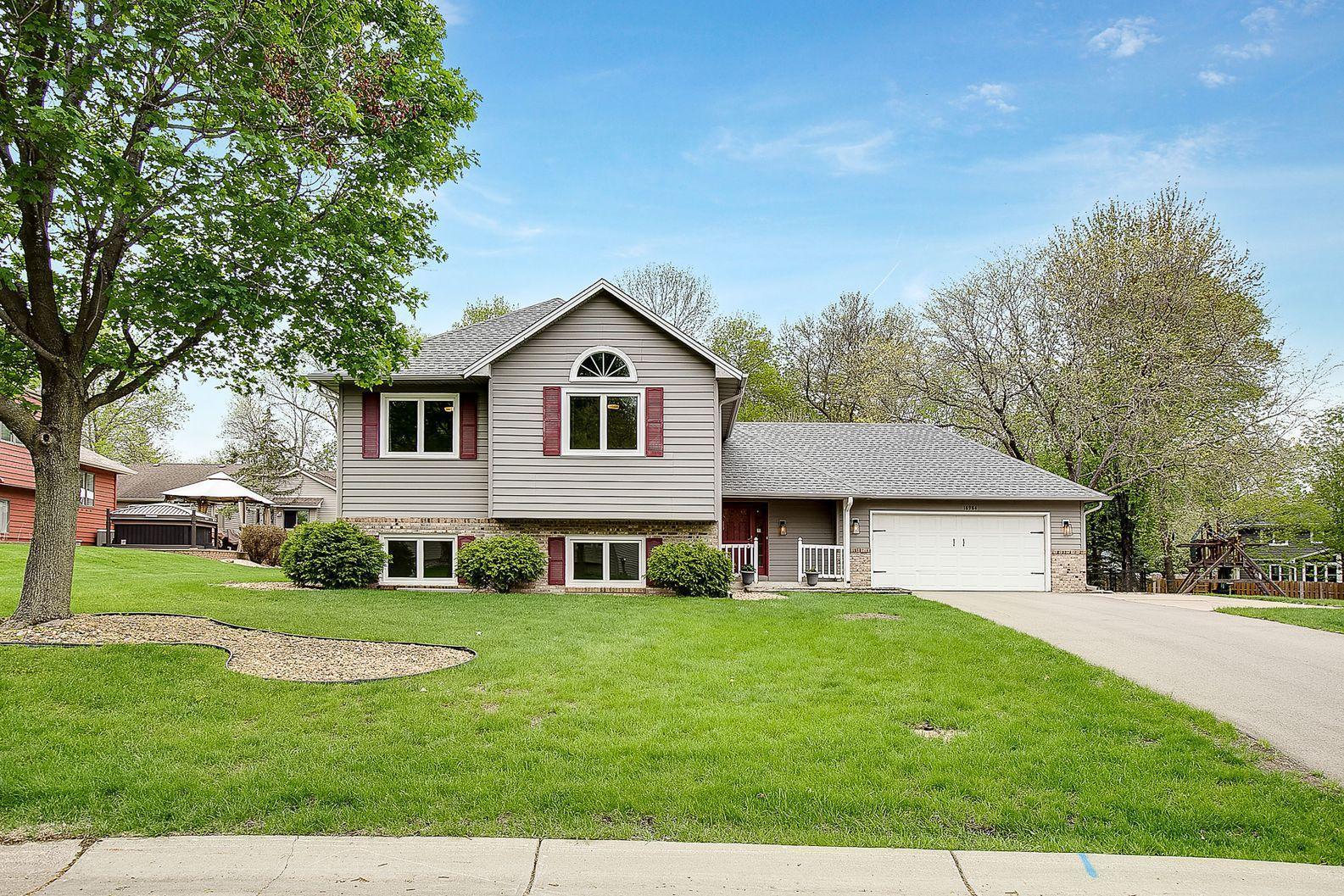 View of Residential at 18984 Nature Lane, Eden Prairie MN 55346, Eden Prairie - Mike Wilen | Minnesota Team Real Estate
