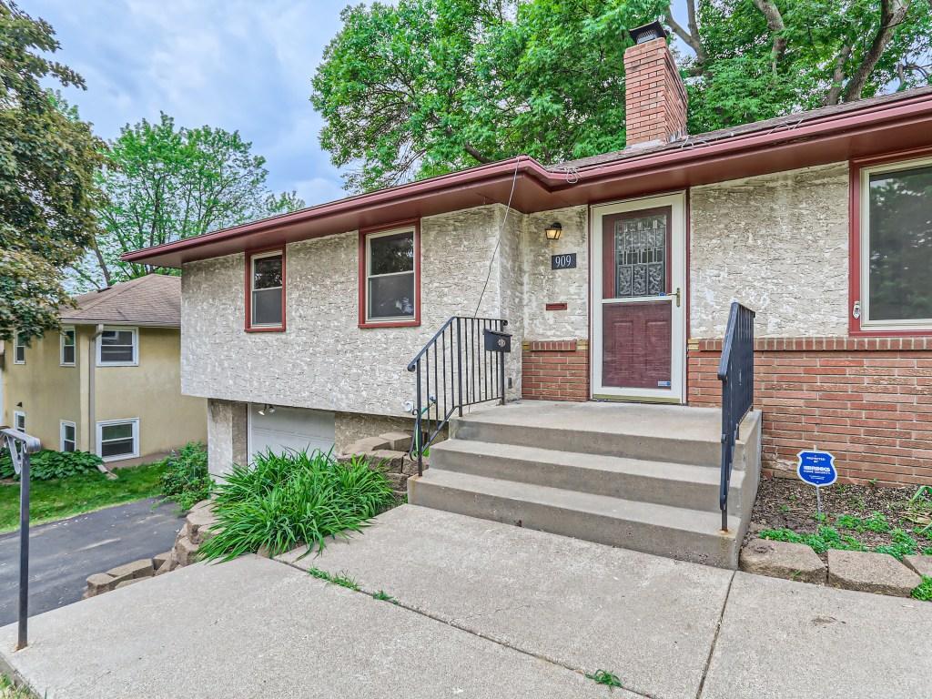 View of Residential at 909 Logan Lane, South Saint Paul MN 55075, South Saint Paul - Mike Wilen | Minnesota Team Real Estate
