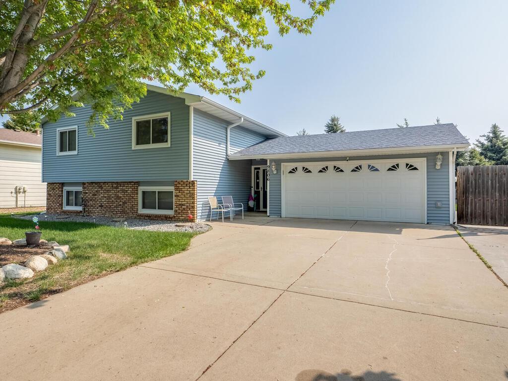 View of Residential at 9806 Valley Forge Lane, Maple Grove MN 55369, Maple Grove - Mike Wilen | Minnesota Team Real Estate