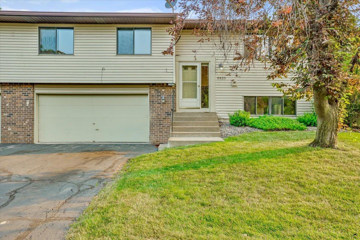 View of Residential at 8425 Morgan Lane, Eden Prairie MN 55347, Eden Prairie - Mike Wilen | Minnesota Team Real Estate