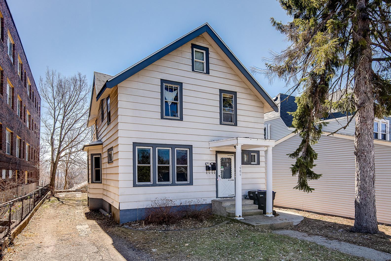 View of Residential Income at 906 Saint Clair Avenue, Saint Paul MN 55105, Saint Paul - Mike Wilen | Minnesota Team Real Estate