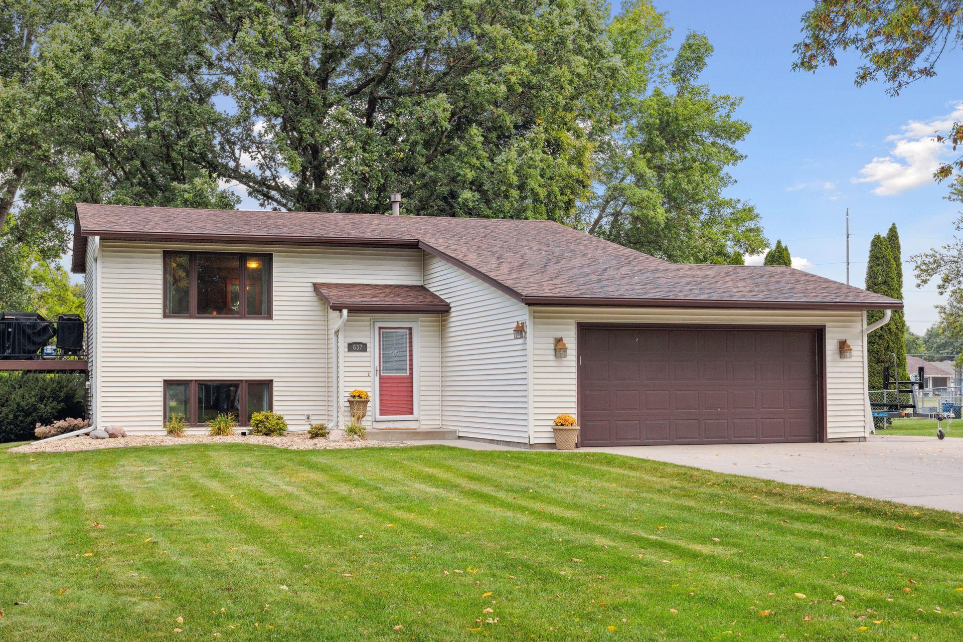 View of Residential at 637 Schilling Circle, Forest Lake MN 55025, Forest Lake - Mike Wilen | Minnesota Team Real Estate
