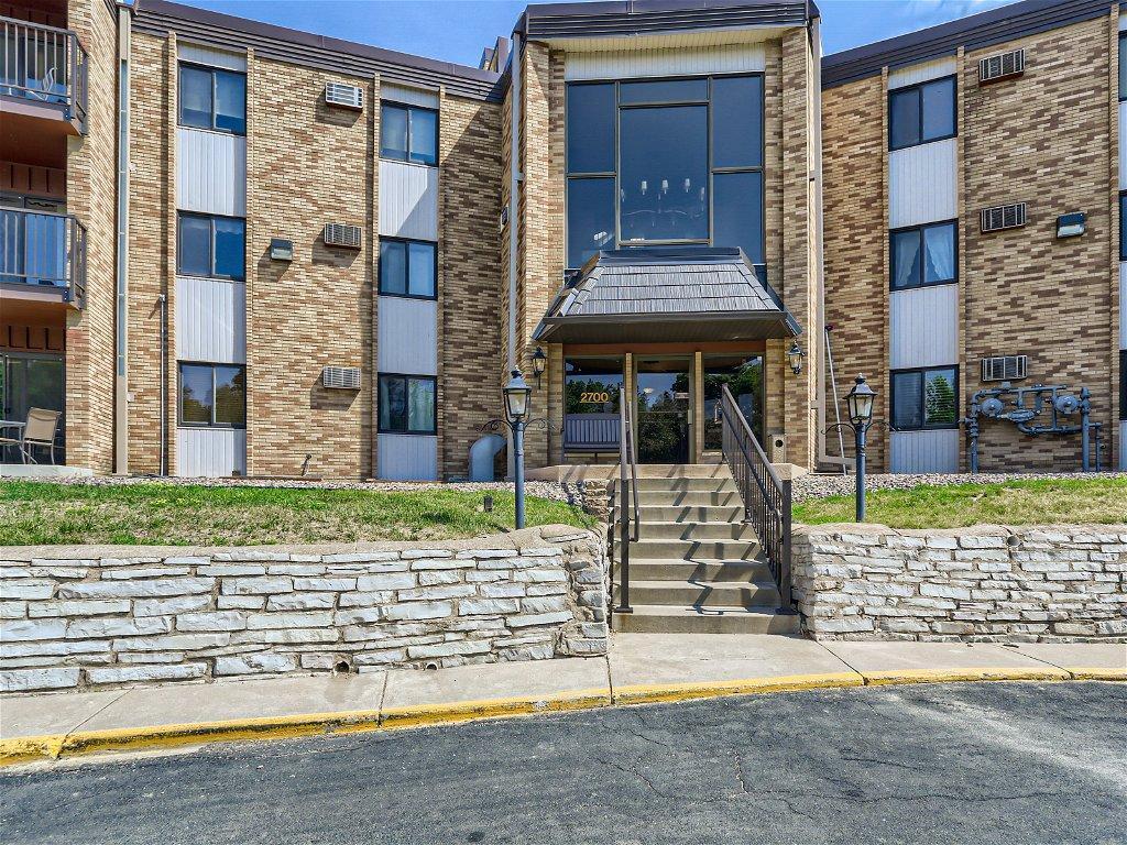View of Residential at 2700 Oxford Street #112, Roseville MN 55113, Roseville - Mike Wilen | Minnesota Team Real Estate