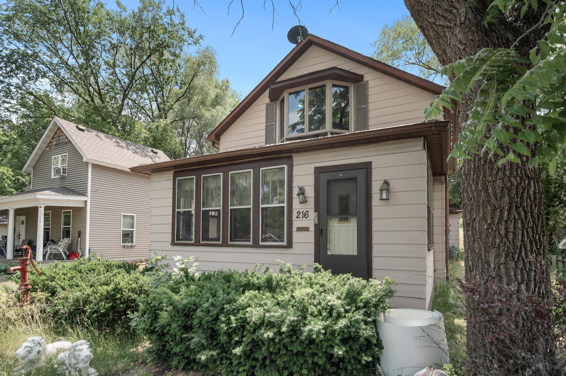 View of Residential Income at 216 Belvidere Street, Saint Paul MN 55107, Saint Paul - Mike Wilen | Minnesota Team Real Estate
