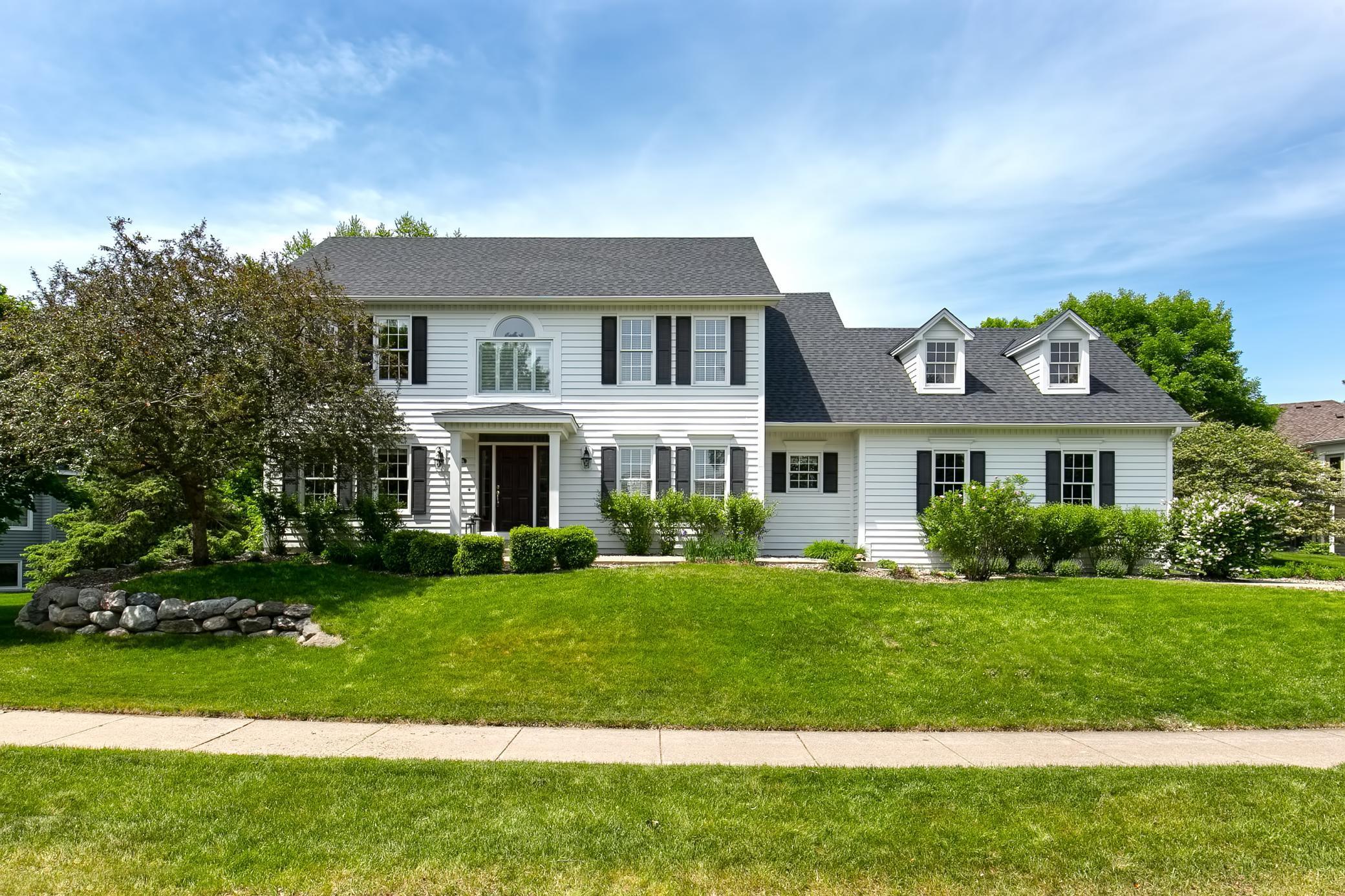 View of Residential at 10336 Normandy Crest, Bloomington MN 55437, Bloomington - Mike Wilen | Minnesota Team Real Estate