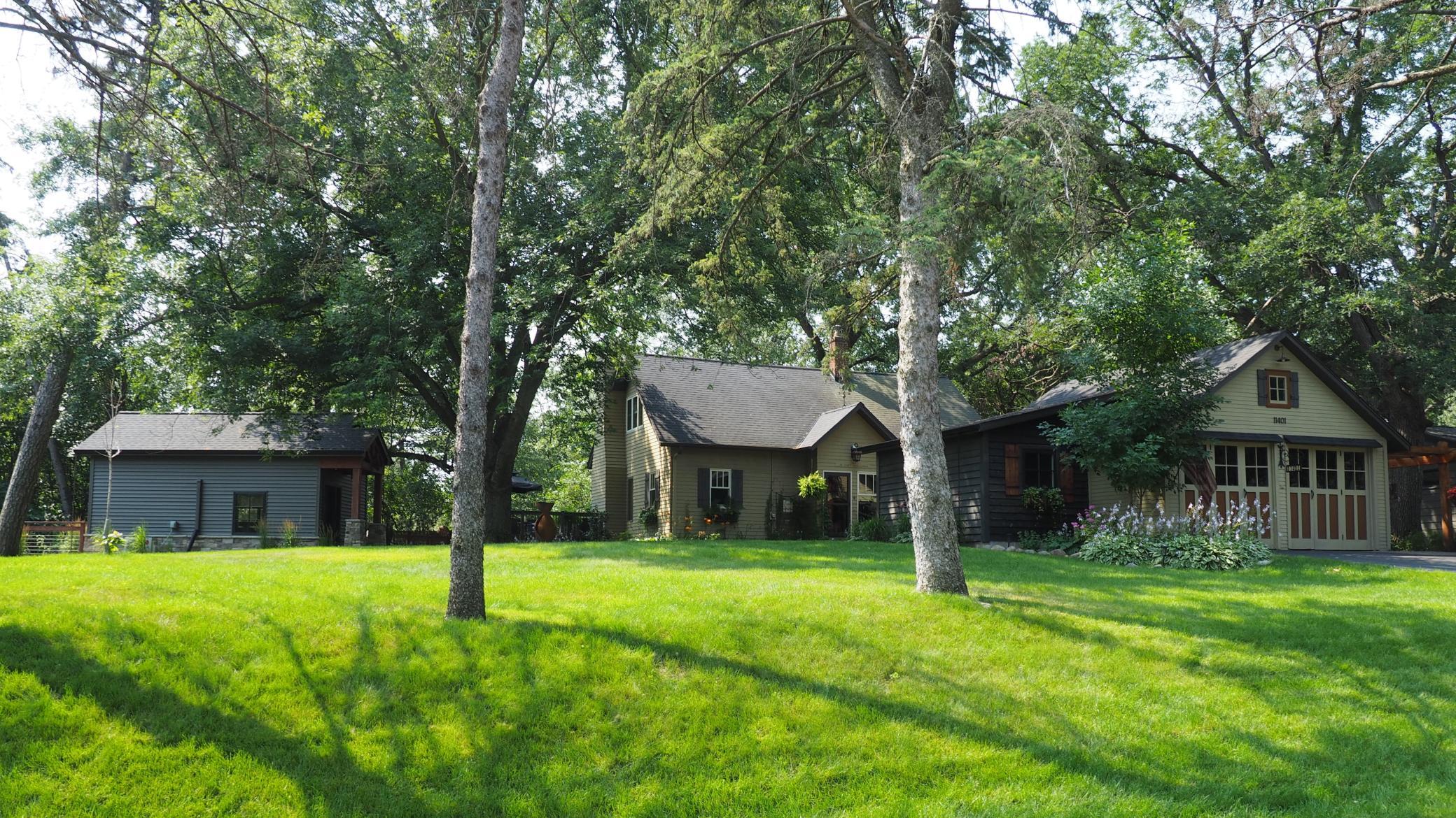 View of Residential at 11401 Oakvale Road, Minnetonka MN 55305, Minnetonka - Mike Wilen | Minnesota Team Real Estate