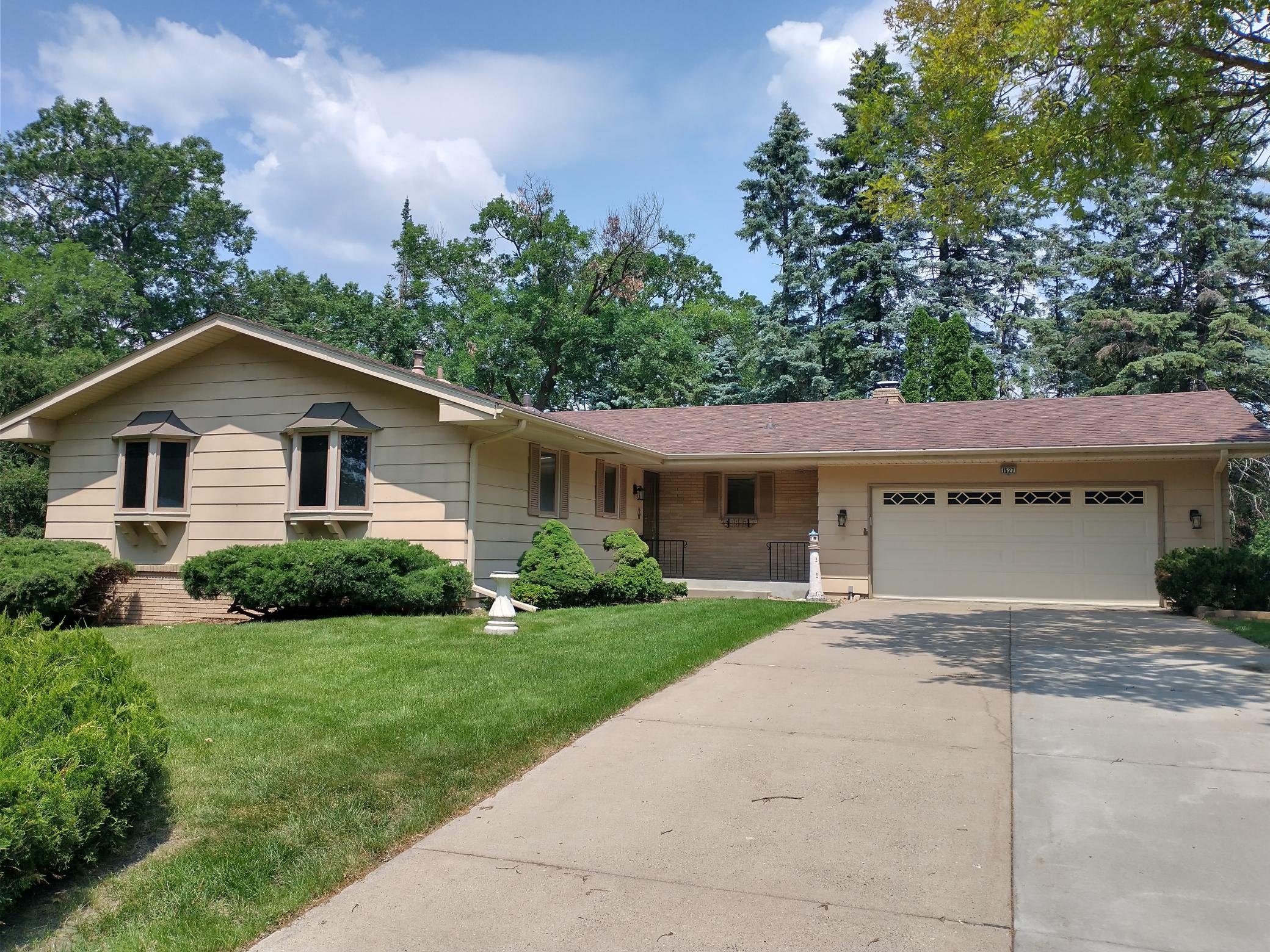 View of Residential at 1527 E Windemere Cir NE, Fridley MN 55421, Fridley - Mike Wilen | Minnesota Team Real Estate