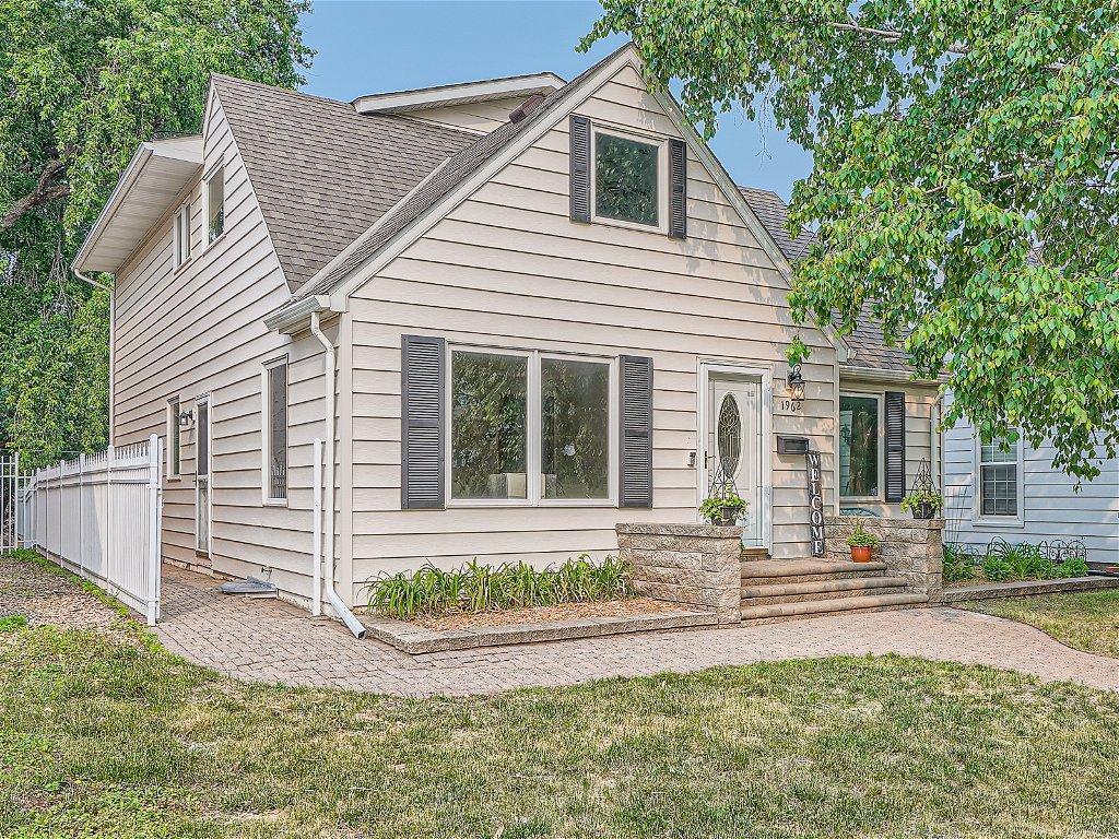 View of Residential at 1962 Beechwood Avenue, Saint Paul MN 55116, Saint Paul - Mike Wilen | Minnesota Team Real Estate
