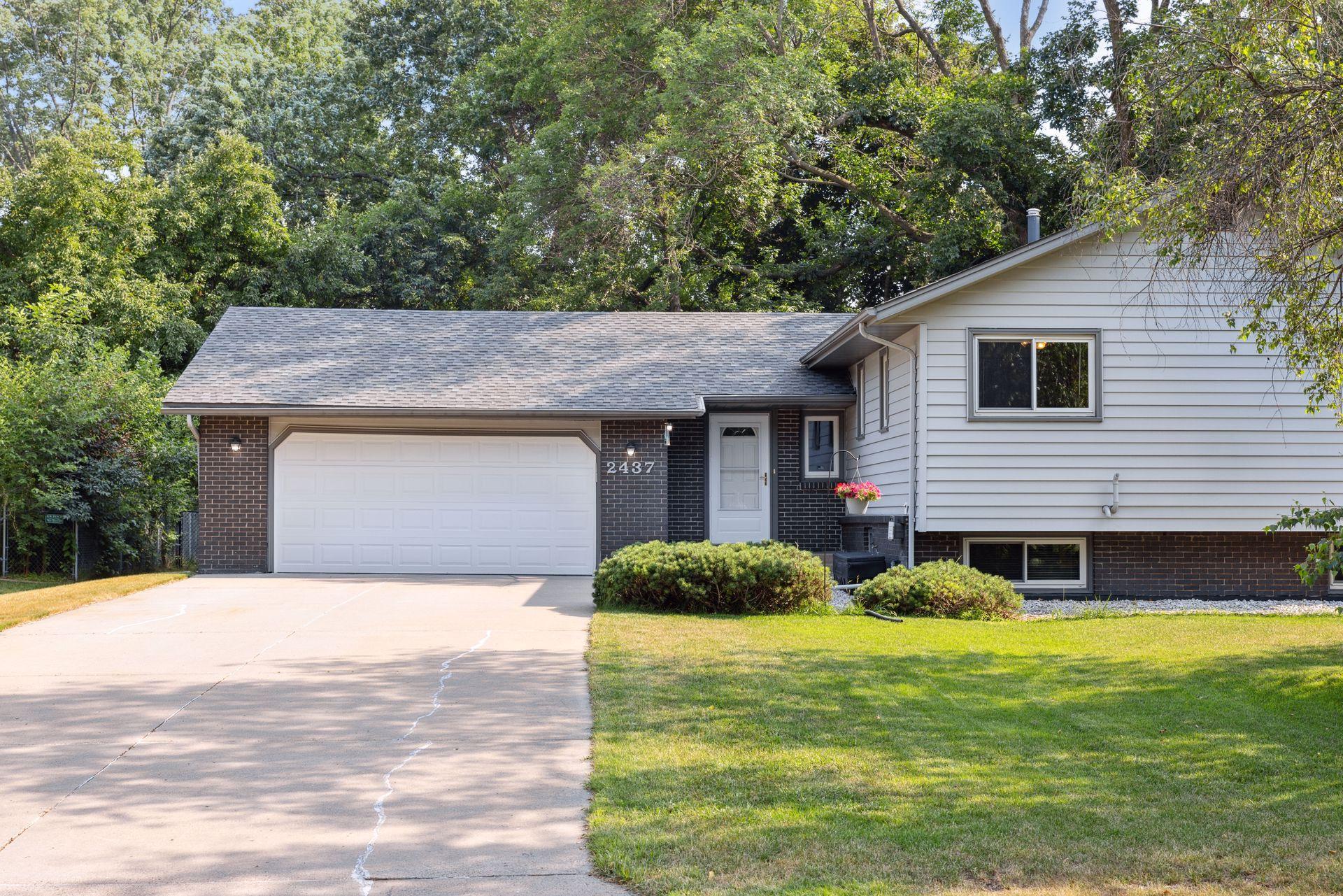 View of Residential at 2437 Mounds Avenue, New Brighton MN 55112, New Brighton - Mike Wilen | Minnesota Team Real Estate