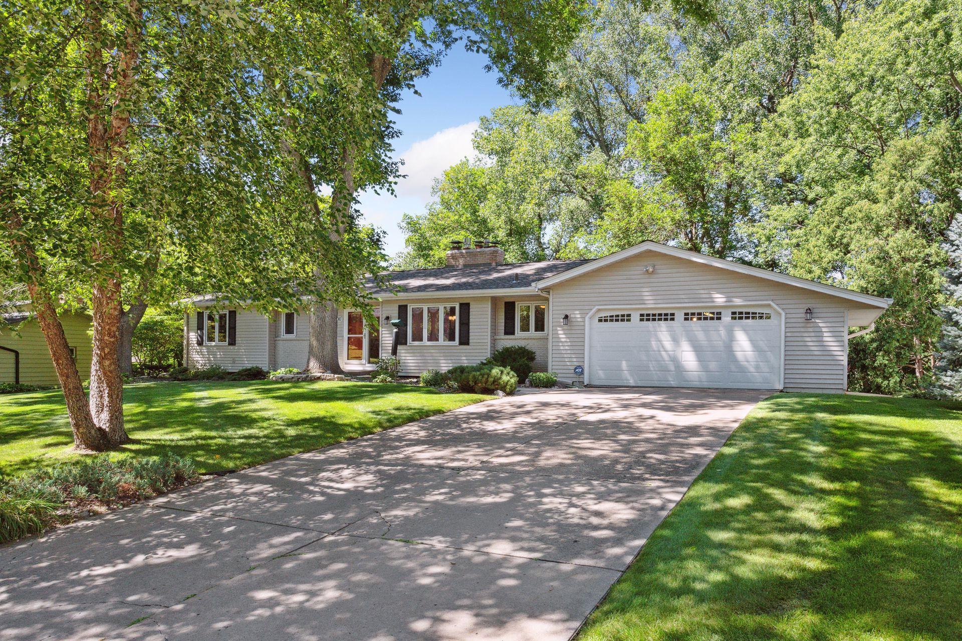 View of Residential at 5800 Creek Valley Road, Edina MN 55439, Edina - Mike Wilen | Minnesota Team Real Estate