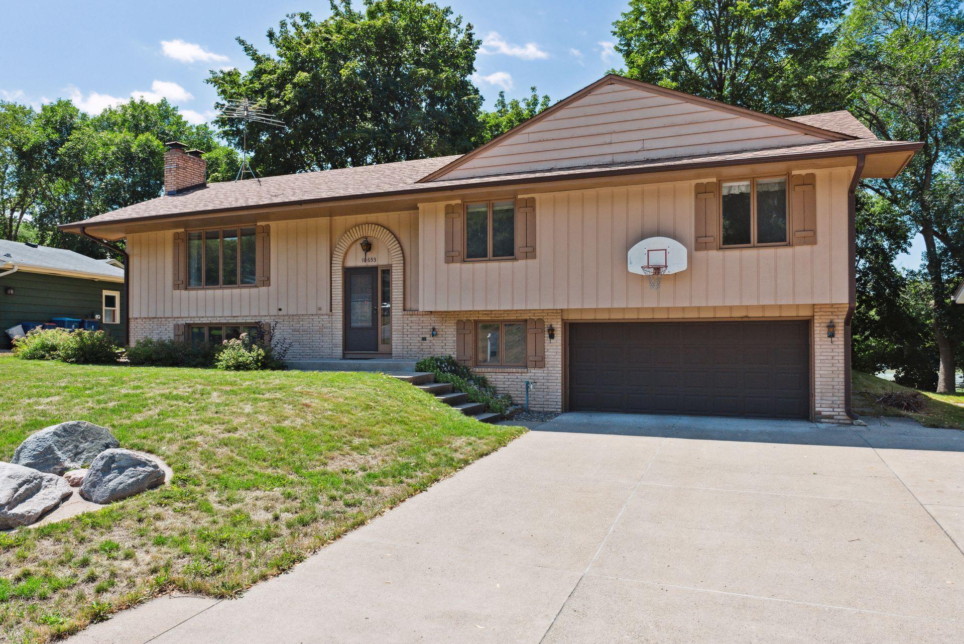 View of Residential at 10653 Johnson Road, Bloomington MN 55437, Bloomington - Mike Wilen | Minnesota Team Real Estate