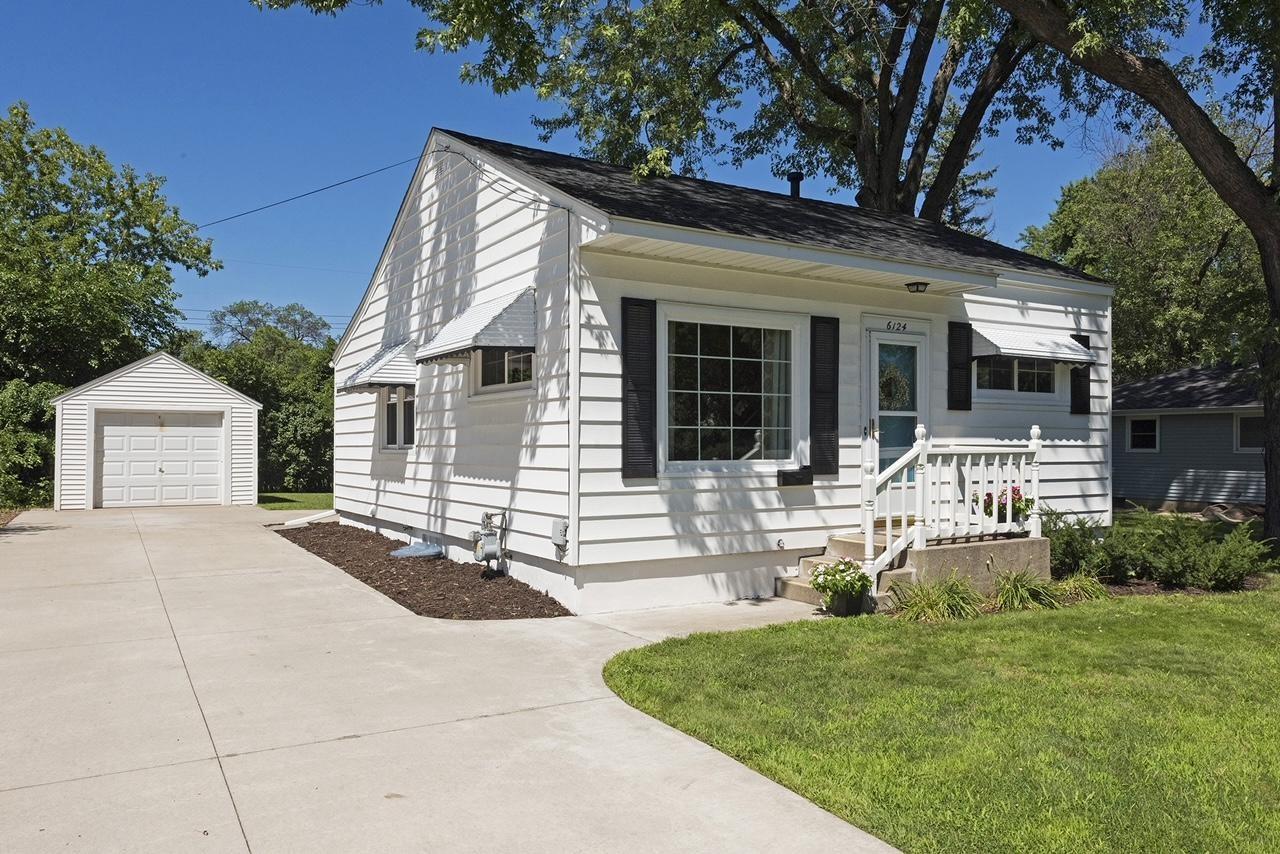 View of Residential at 6124 Xerxes Avenue, Edina MN 55410, Edina - Mike Wilen | Minnesota Team Real Estate