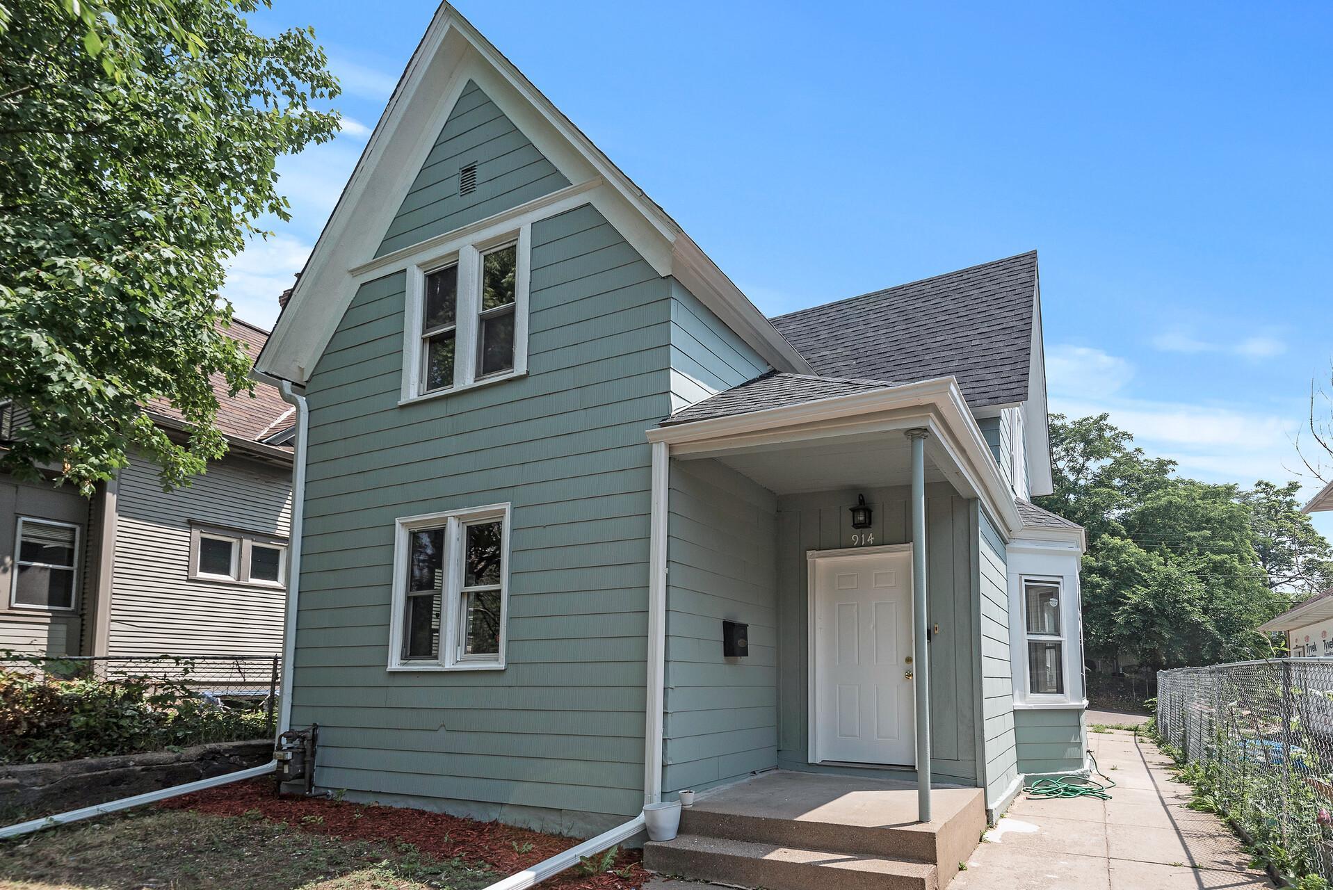 View of Residential at 914 Earl Street, Saint Paul MN 55106, Saint Paul - Mike Wilen | Minnesota Team Real Estate