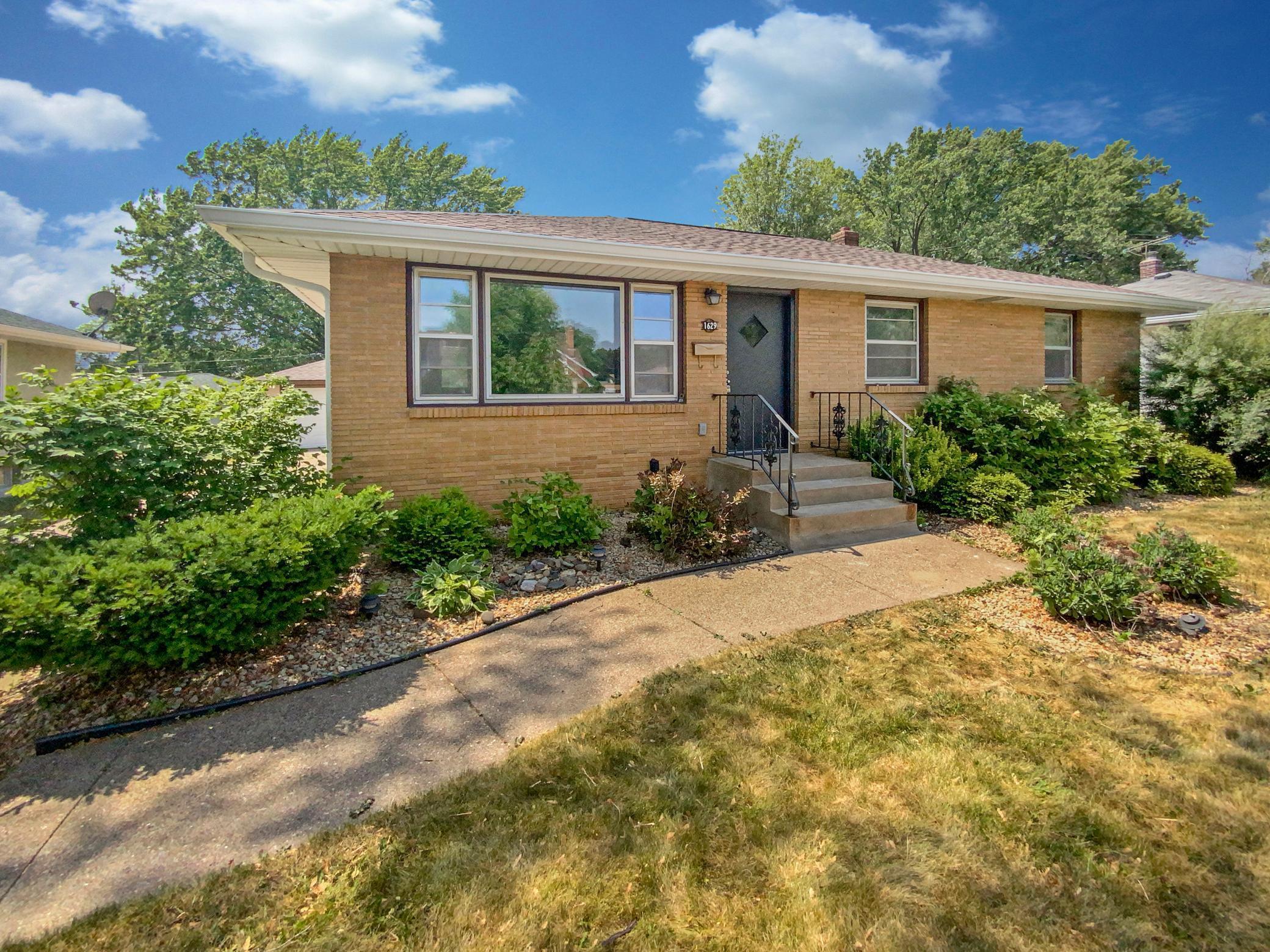 View of Residential at 1629 Luella Street, Saint Paul MN 55119, Saint Paul - Mike Wilen | Minnesota Team Real Estate