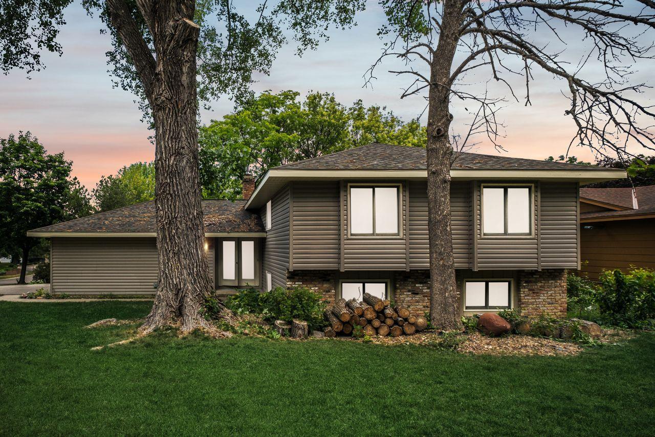 View of Residential at 13990 Holyoke Path, Apple Valley MN 55124, Apple Valley - Mike Wilen | Minnesota Team Real Estate