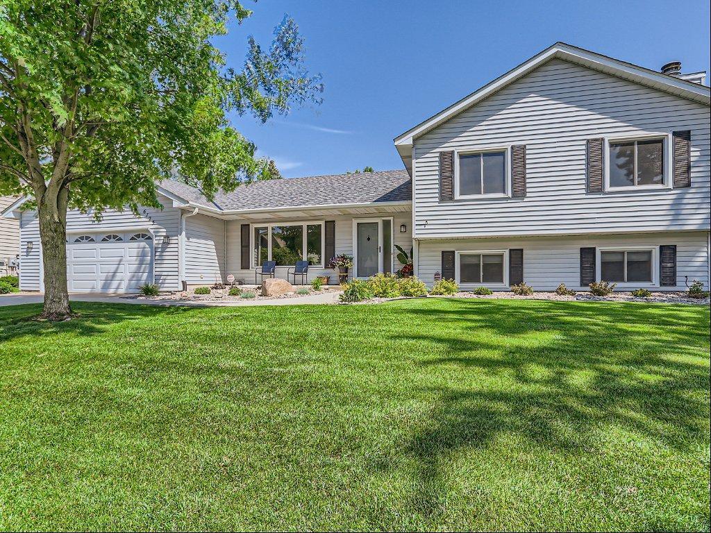 View of Residential at 6125 Falcon Ridge Trail, Apple Valley MN 55124, Apple Valley - Mike Wilen | Minnesota Team Real Estate