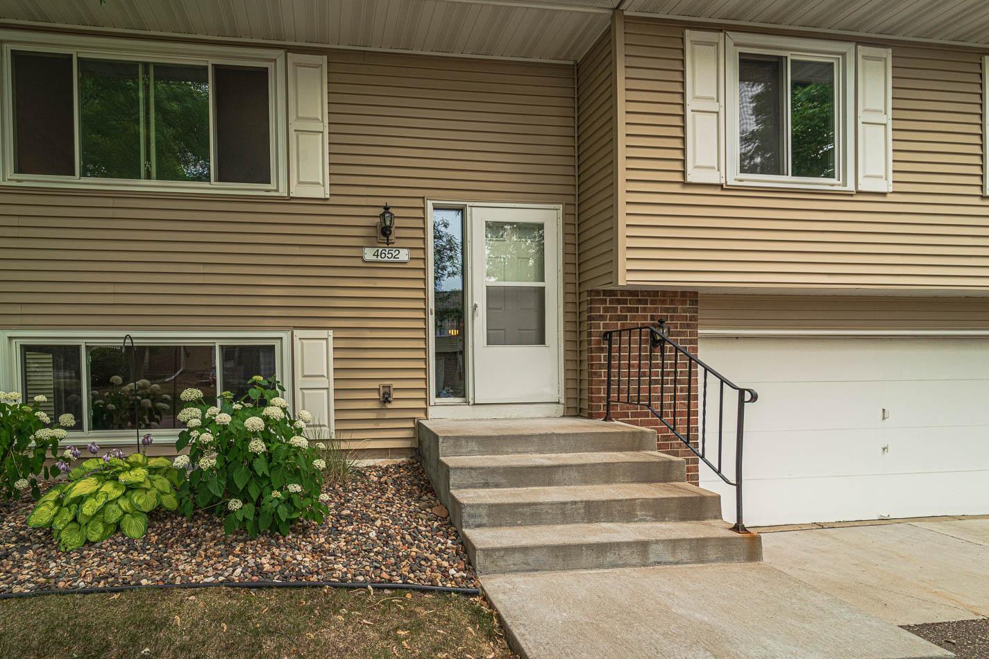 View of Residential at 4652 Ridge Cliff Drive, Eagan MN 55122, Eagan - Mike Wilen | Minnesota Team Real Estate