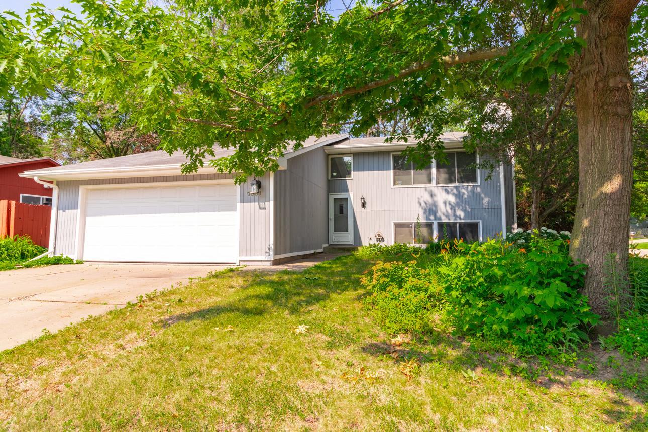 View of Residential at 7581 Springbrook Lane, Woodbury MN 55125, Woodbury - Mike Wilen | Minnesota Team Real Estate