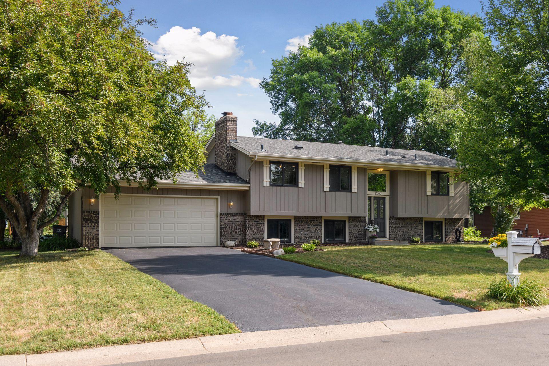 View of Residential at 17300 Barberry Circle, Eden Prairie MN 55346, Eden Prairie - Mike Wilen | Minnesota Team Real Estate