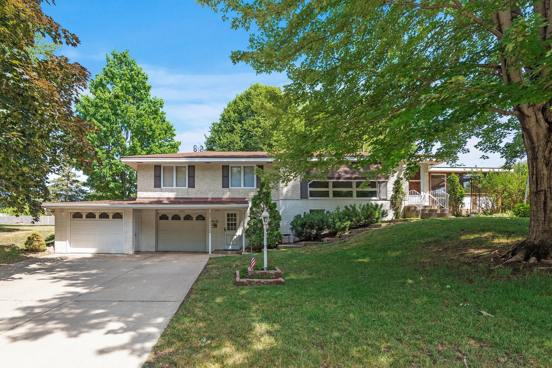 View of Residential at 2200 140th Street, Burnsville MN 55337, Burnsville - Mike Wilen | Minnesota Team Real Estate