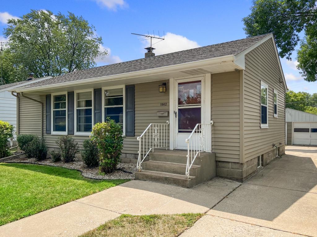 View of Residential at 1962 Dorothea Avenue, Saint Paul MN 55116, Saint Paul - Mike Wilen | Minnesota Team Real Estate