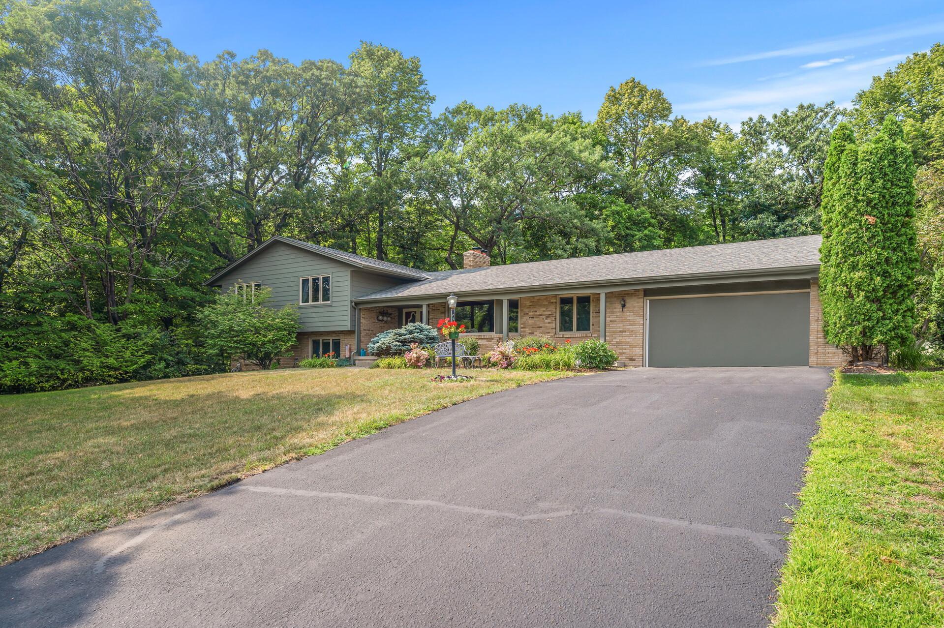 View of Residential at 675 Ivy Falls Court, Mendota Heights MN 55118, Mendota Heights - Mike Wilen | Minnesota Team Real Estate