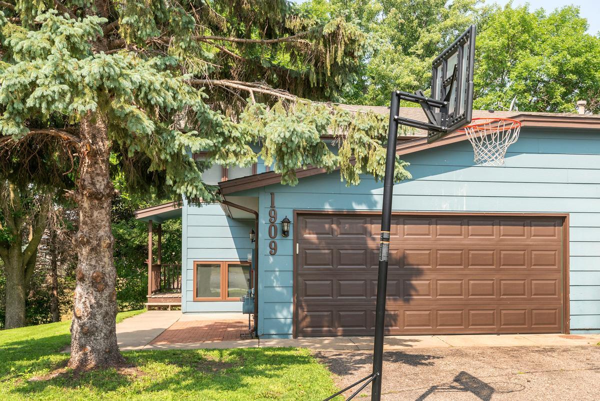 View of Residential at 1909 Davis Court, Shakopee MN 55379, Shakopee - Mike Wilen | Minnesota Team Real Estate