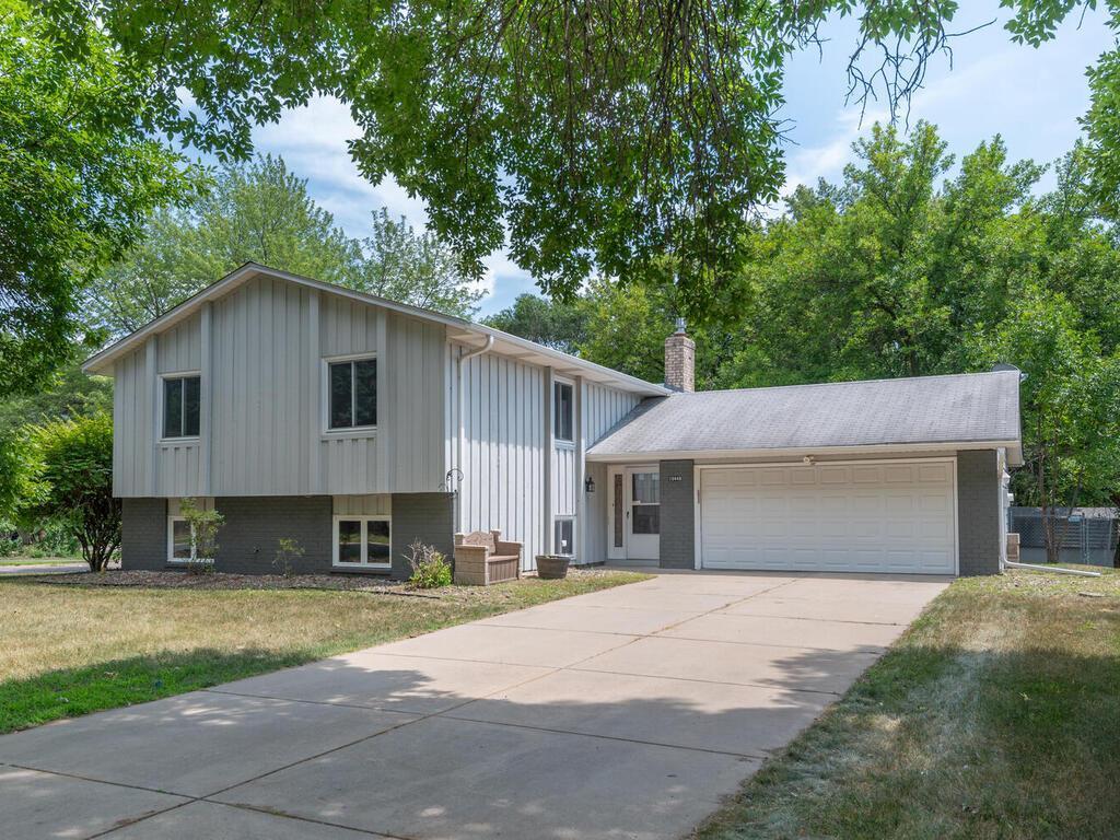 View of Residential at 10448 Salem Court, Eden Prairie MN 55347, Eden Prairie - Mike Wilen | Minnesota Team Real Estate