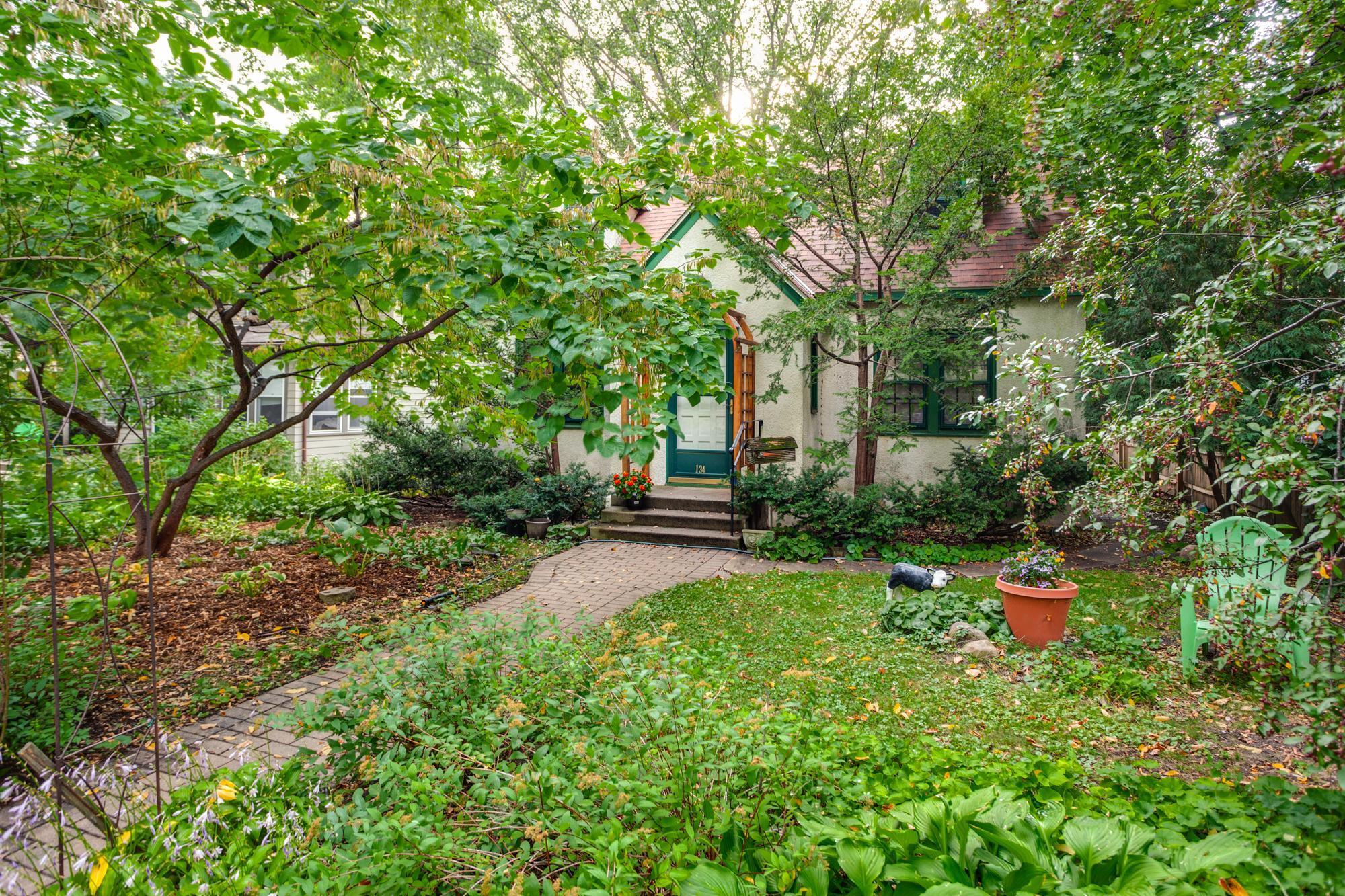 View of Residential Income at 134 Warwick Street, Minneapolis MN 55414, Minneapolis - Mike Wilen | Minnesota Team Real Estate