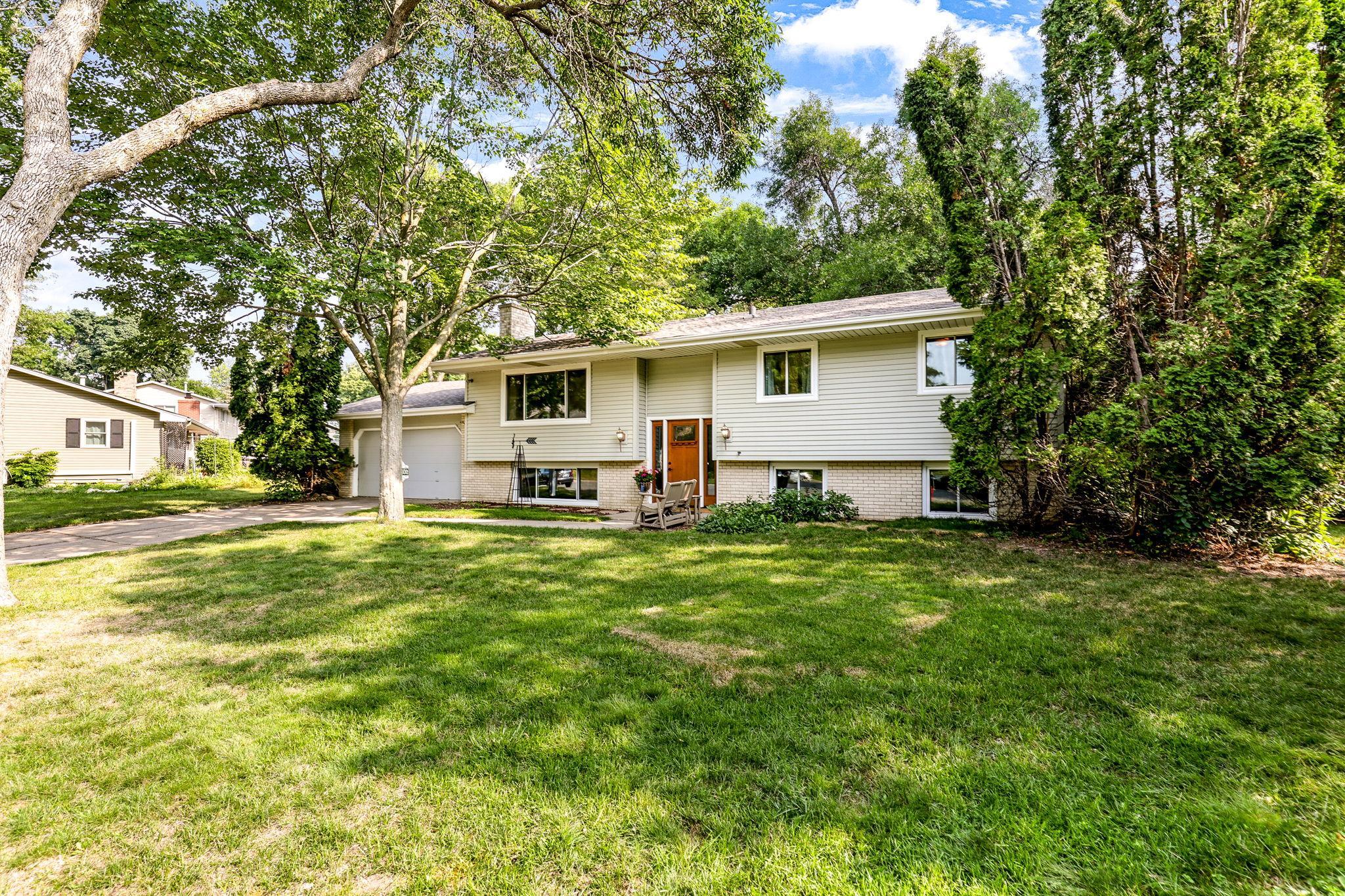View of Residential at 3102 Keating Court, Burnsville MN 55337, Burnsville - Mike Wilen | Minnesota Team Real Estate