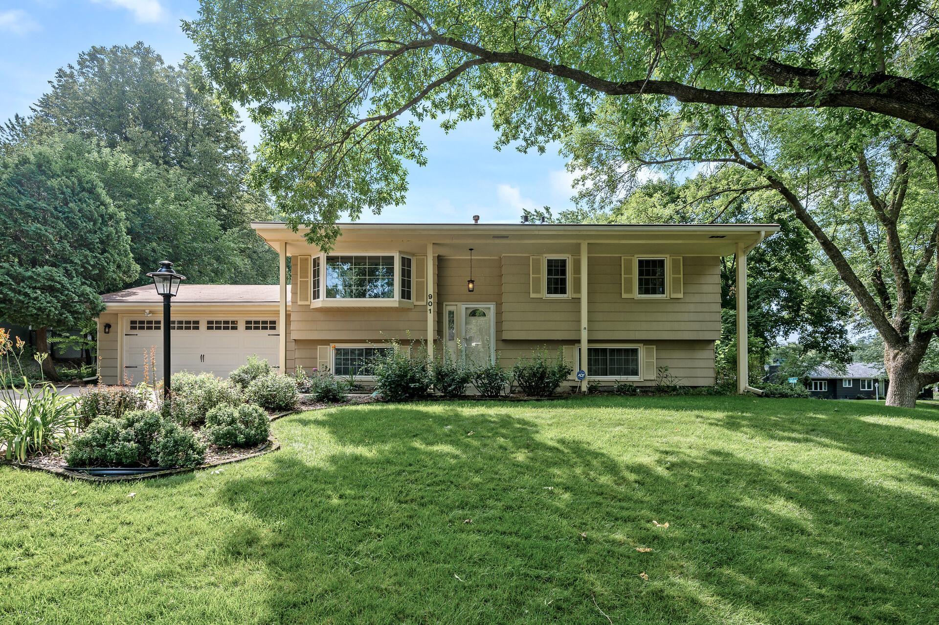 View of Residential at 901 Aspen Drive, Burnsville MN 55337, Burnsville - Mike Wilen | Minnesota Team Real Estate