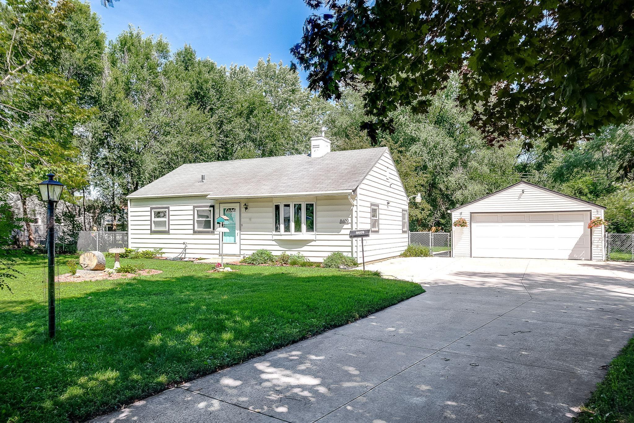 View of Residential at 8609 12th Avenue, Bloomington MN 55425, Bloomington - Mike Wilen | Minnesota Team Real Estate