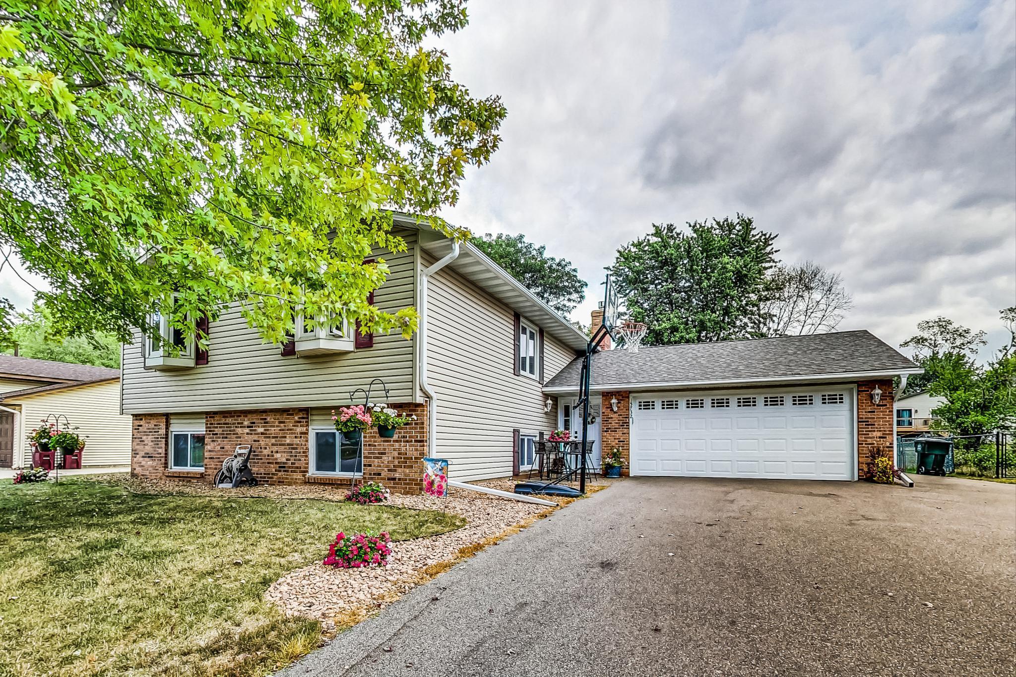 View of Residential at 15732 Heywood Way, Apple Valley MN 55124, Apple Valley - Mike Wilen | Minnesota Team Real Estate