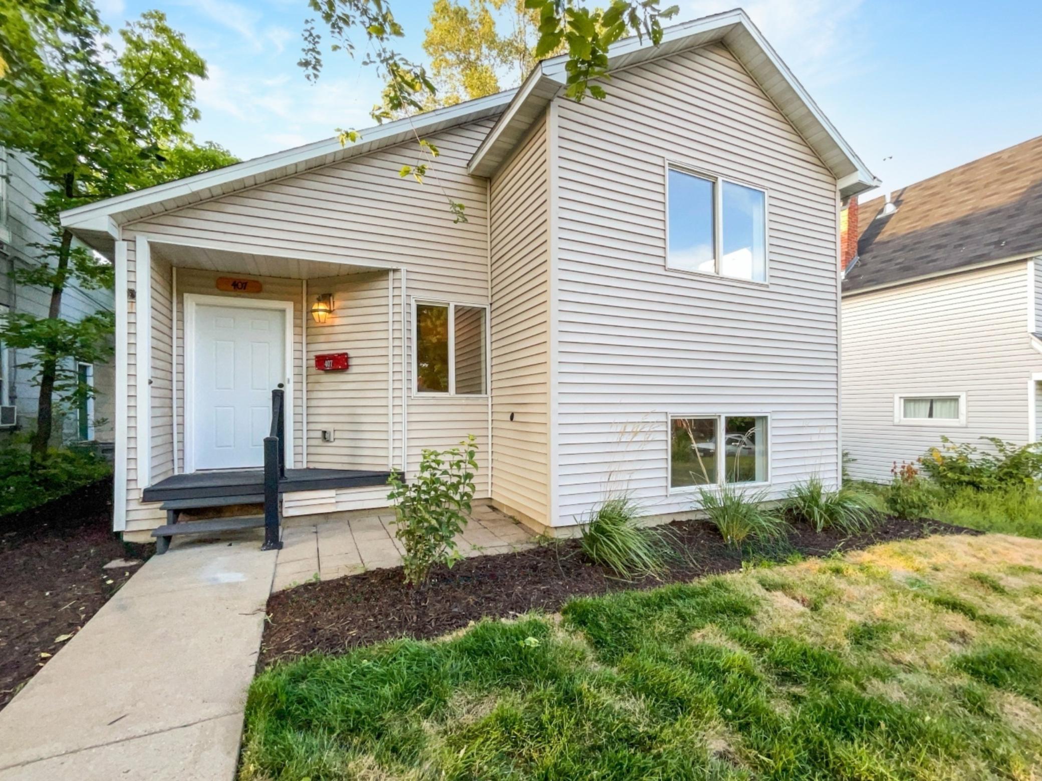 View of Residential at 407 Jessamine Avenue, Saint Paul MN 55130, Saint Paul - Mike Wilen | Minnesota Team Real Estate