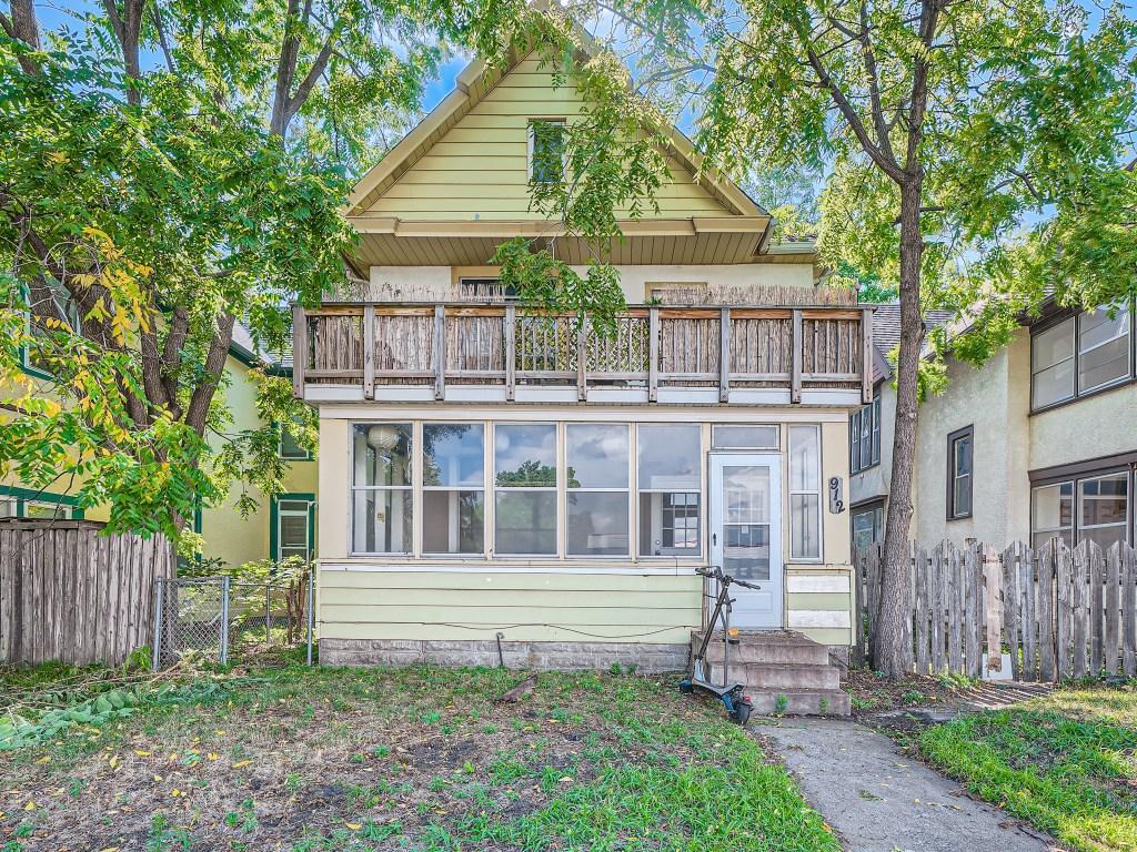 View of Residential Income at 912 University Avenue, Minneapolis MN 55413, Minneapolis - Mike Wilen | Minnesota Team Real Estate