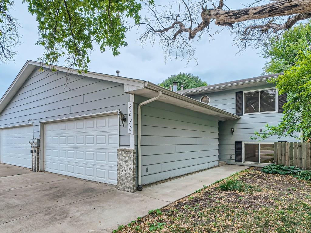 View of Residential at 8620 Franlo Road, Eden Prairie MN 55344, Eden Prairie - Mike Wilen | Minnesota Team Real Estate