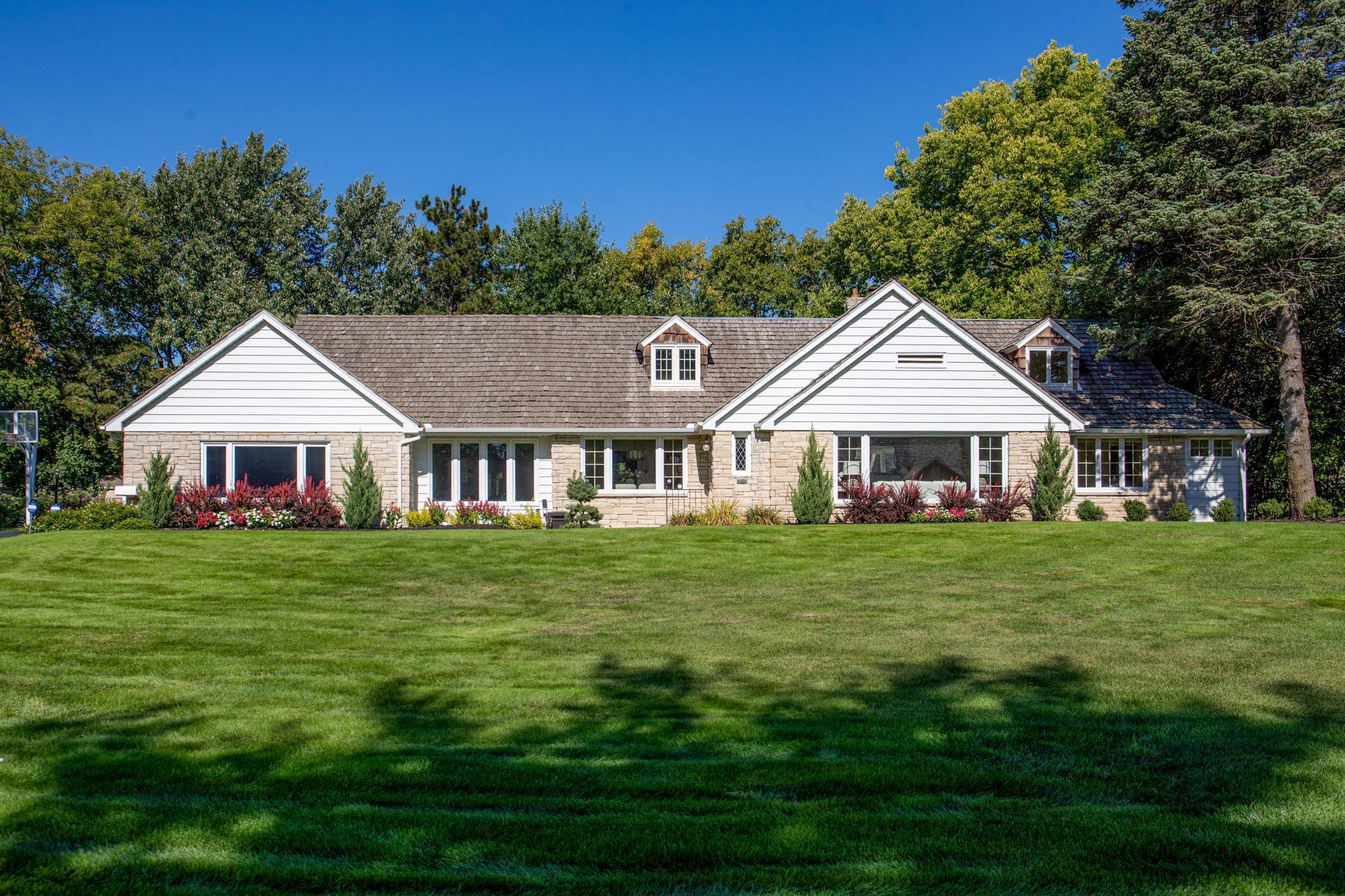View of Residential at 321 Westwood Drive, Golden Valley MN 55422, Golden Valley - Mike Wilen | Minnesota Team Real Estate