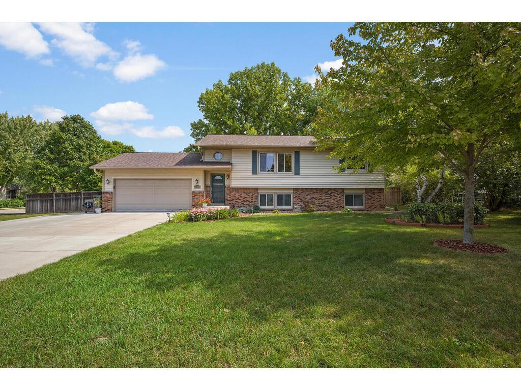 View of Residential at 6951 Redwing Lane, Chanhassen MN 55317, Chanhassen - Mike Wilen | Minnesota Team Real Estate