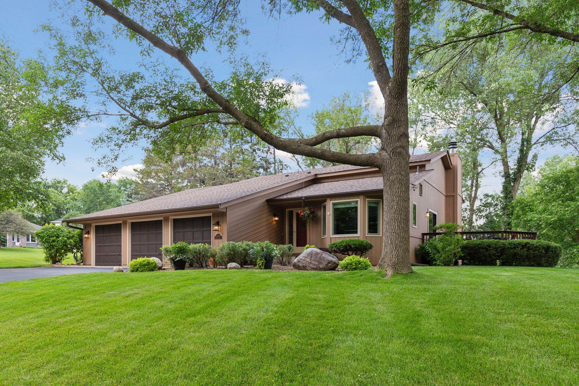 View of Residential at 6300 Chatham Way, Eden Prairie MN 55346, Eden Prairie - Mike Wilen | Minnesota Team Real Estate