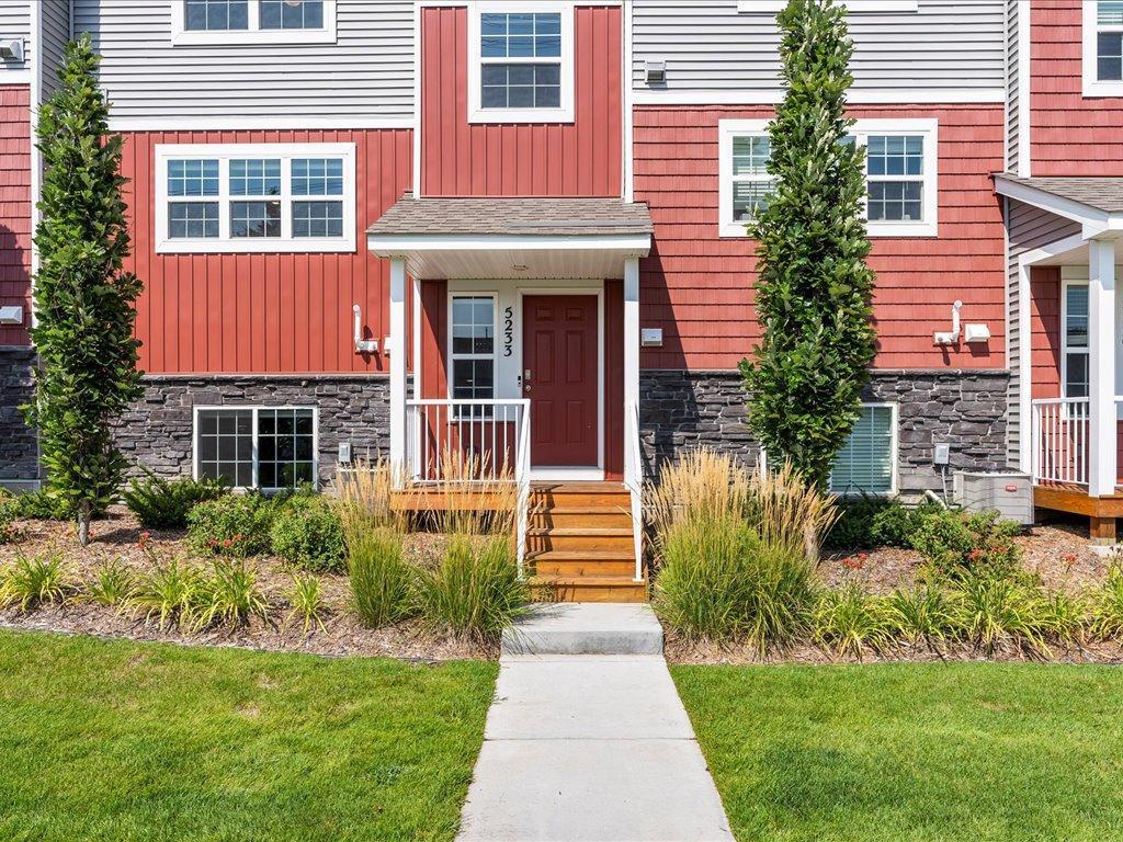 View of Residential at 5233 Oak Grove Parkway, Brooklyn Park MN 55443, Brooklyn Park - Mike Wilen | Minnesota Team Real Estate