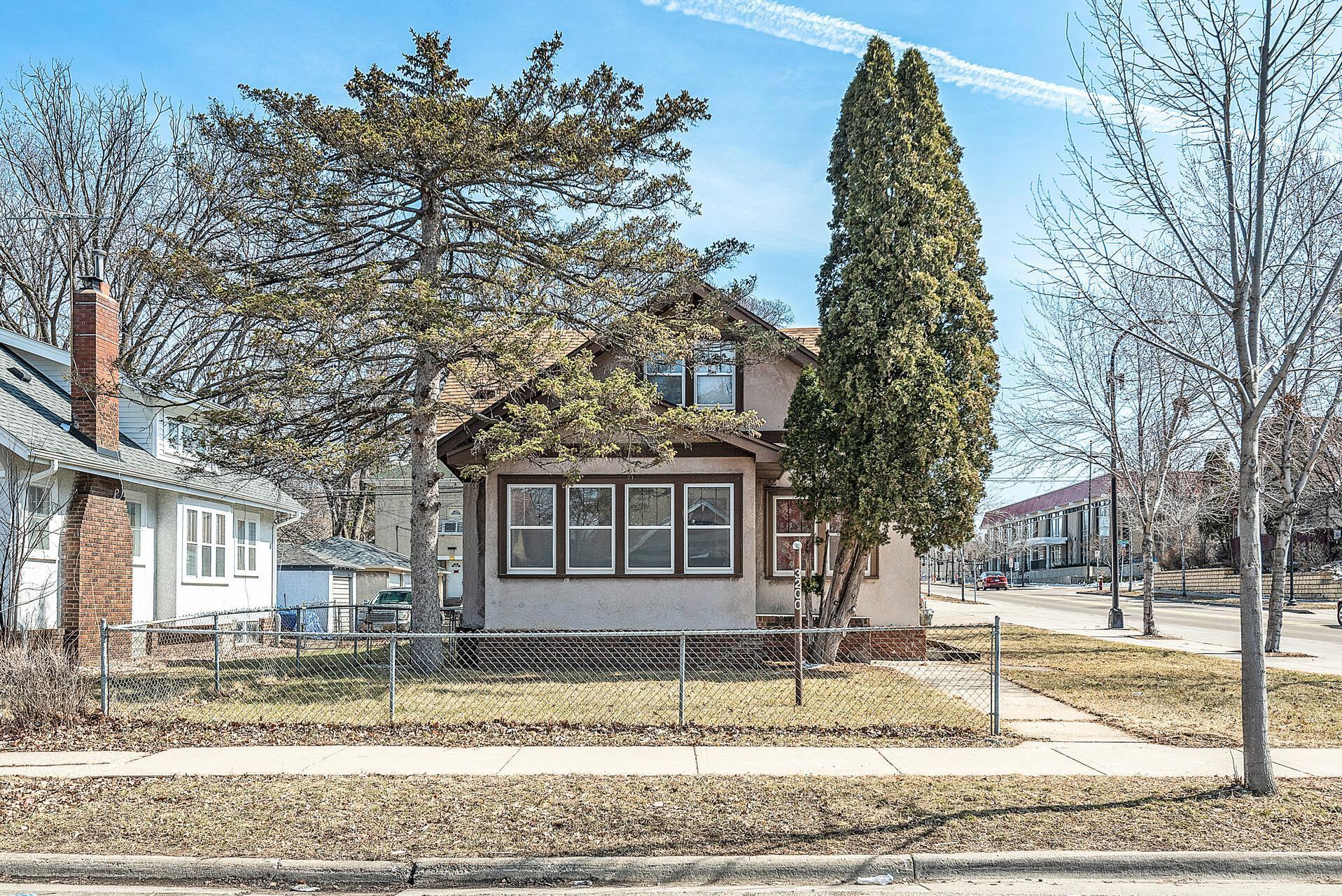View of Residential at 3200 Humboldt Avenue, Minneapolis MN 55412, Minneapolis - Mike Wilen | Minnesota Team Real Estate