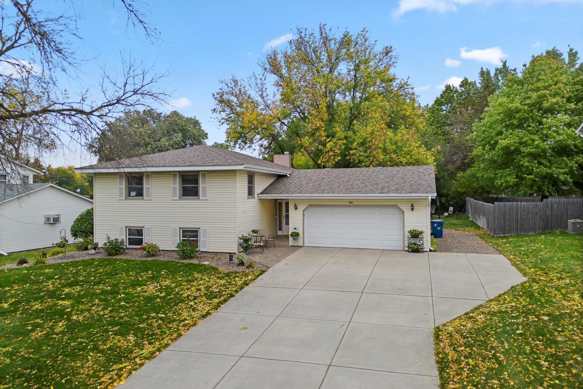 View of Residential at 2431 Standridge Avenue, Maplewood MN 55109, Maplewood - Mike Wilen | Minnesota Team Real Estate
