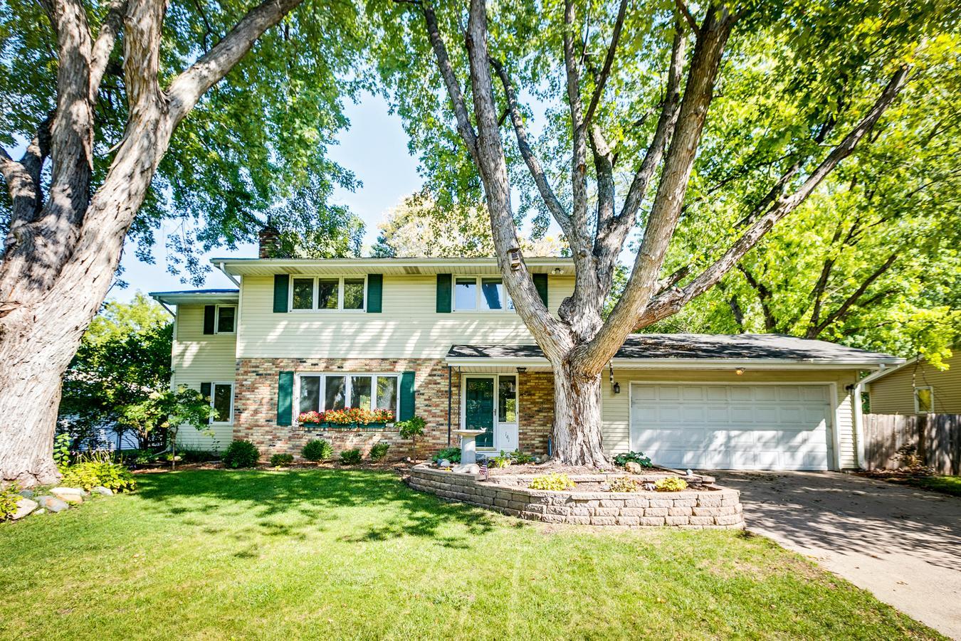 View of Residential at 11413 Valley Court, Burnsville MN 55337, Burnsville - Mike Wilen | Minnesota Team Real Estate