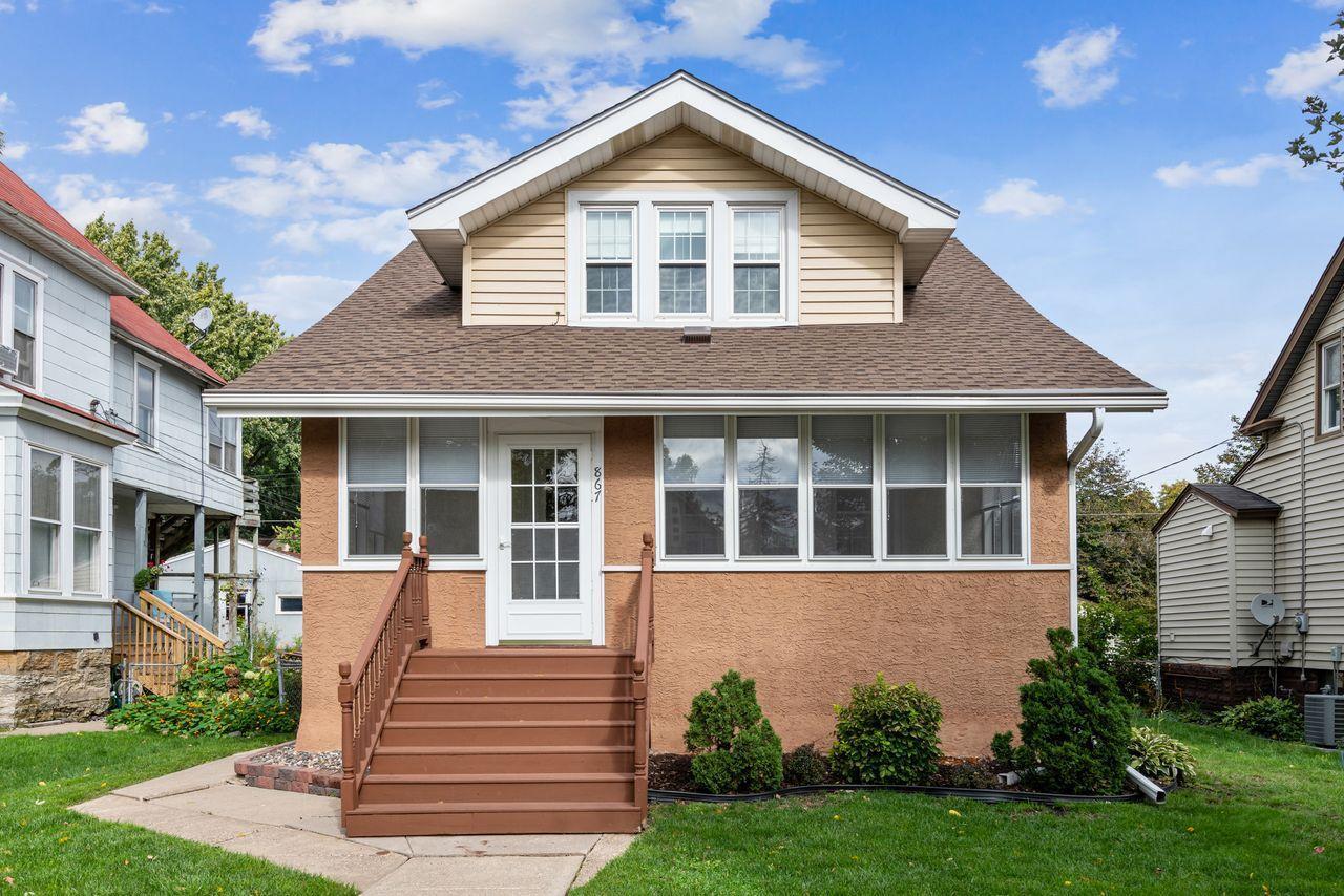 View of Residential at 867 Armstrong Avenue, Saint Paul MN 55102, Saint Paul - Mike Wilen | Minnesota Team Real Estate